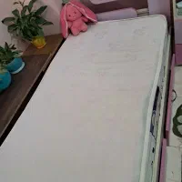 تخت یک نفره صورتی وسفید