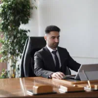 وکیل پایه یک دادگستری