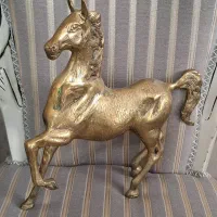 اسب برنجی