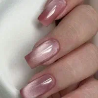 نیازمند مدل ناخن