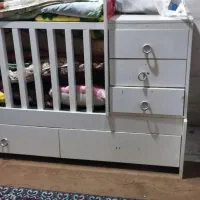 تخت و کمد