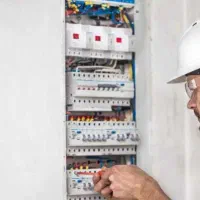 برق کار صنعتی