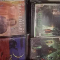 کلکسیونی بالغ بر 1000 فیلم DVD