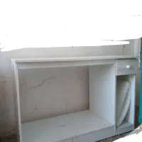 میز سفید شیک و جادار