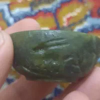 کاسه یشم با حکاکی زیبا و یشم خام استوانه ای ۳۵۰گرم
