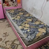 تخت و کمد