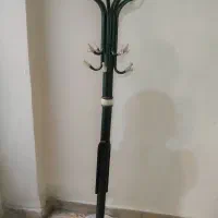 لباس آویز ایستاده
