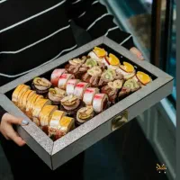 فروشنده و ادمین قنادی
