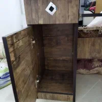 میز تحریر و کامپیوتر