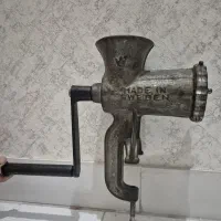 چرخ گوشت دستی قدیمی