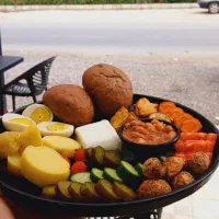 استخدام آشپز و  کمک آشپز و سالن دار