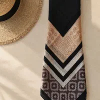 روسری نخی مشکی حاشیه دار