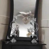 آیینه و شمعدان و کنسول فروشی