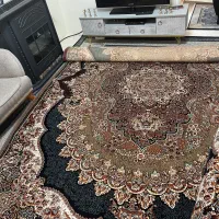 دو عد فرش نو متری در حد نو سالم