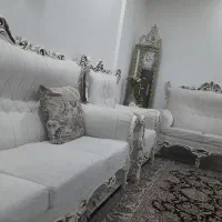 فروش مبل هفت نفره همراه باویترین و ۳عدد میز عسلی