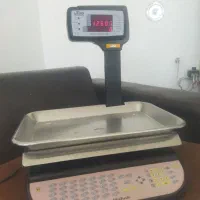 ترازو محک ۳۰کیلو و بساط سبزی