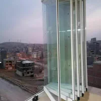 بالکن شیشه ای