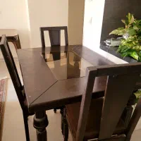 میز ناهار چهار نفره با سه صندلی