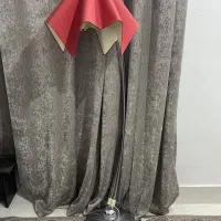آباژور ایستاده