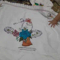 روبالشتی.گلدوزی.شده