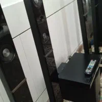 دستگاه خانگی سینمایی خانواده تمیز
