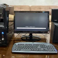 کامپیوتر خانگی با تمام لوازم جانبی
