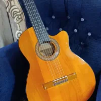 گیتار مدل کات دار