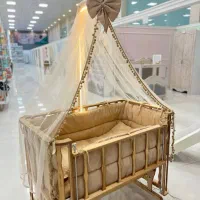 تخت کنار مادر نو ۱۰ ملیون  دوچرخه نو ۲۰ ملیون