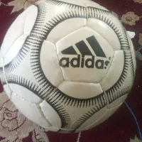 توپ فوتبال مارک adidas