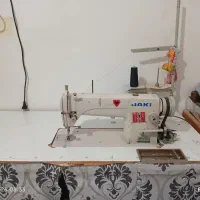دو عد چرخ صنعتی .راسته دوز و سردوز سه نخ