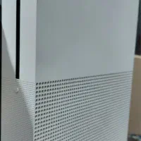 یک دستگاه Xbox one s/حافظه یک ترابایت/بسیار تمیز