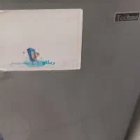 یک عدد یخچال