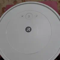 جاروبرقی روباتیک.  iRobot