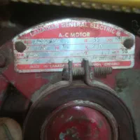 سنگ رومیزی وترازو و. یک عدد سنگ امریکایی