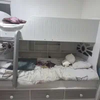 تخت دو طبقه