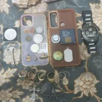 تعدادی وسایل شخصی ..
