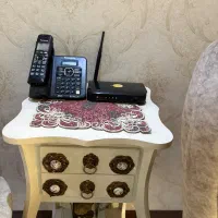 میز تلفن سفید