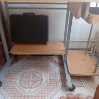 میز کار دارای کتابخانه
