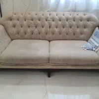 مبل دو نفره بزرگ سالم و تمیز