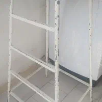 چهارپایه آهنی