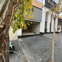 رهن و اجاره ۴۰ متر مغازه بر اصلی