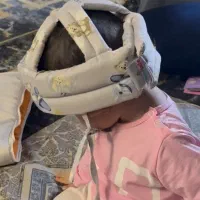 کلاه محافظ سر نوزاد نوپا
