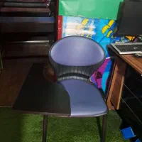 صندلی چرم دانشجویی