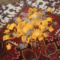 استند(پایه) گوشی به تعداد ۹۵ عدد