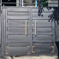 درب پنجره آهنی، کم درب ، سبک سنگین