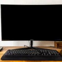 یک عدد ماینیتور نوه با وسایلش نو هستش