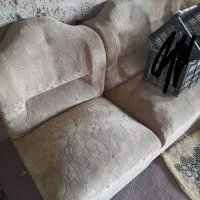 مبل چوب سالم یکم رسیدگی میخاد ۶ عدد ۳ میلیون