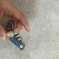 تمامی انگشتر ها یک جا ب فروش می‌رسید