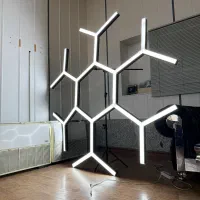 طراحی و ساخت لاینر۴۱کندویی دیتیلینگ سالن بوتیک