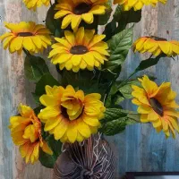 سه عدد گلدان
